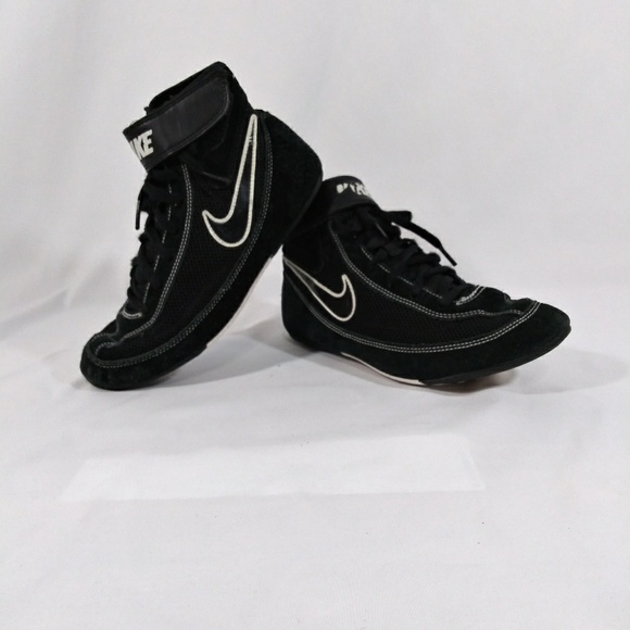 kids nike wrestling shoes